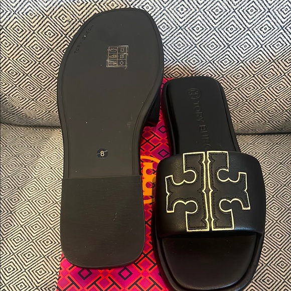 Tory Burch Black Leather Flat Sandals - Picture 4 of 5